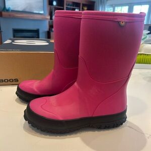 Bogs Fuchsia Waterproof Snow Boots